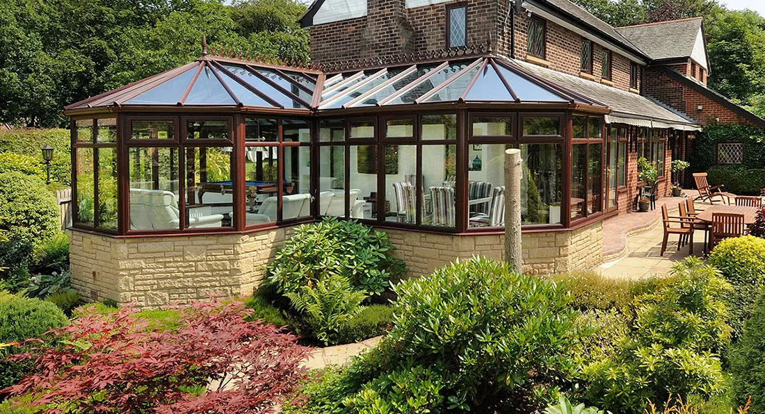 This T-shaped conservatory is similar to the P-shaped conservatory except in its shape. 